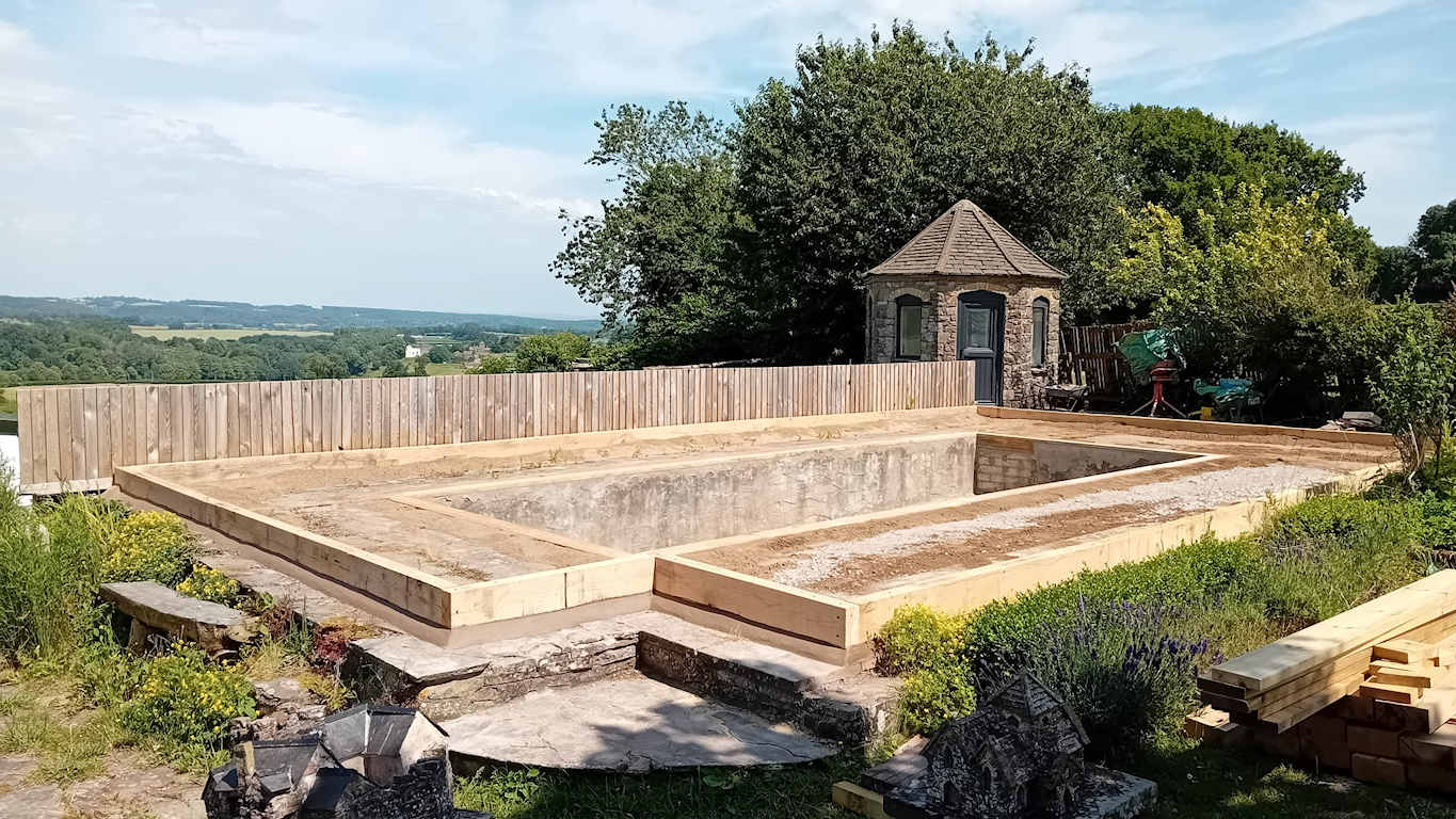 Swimming pool conversion to a natural swimming pond in Wales